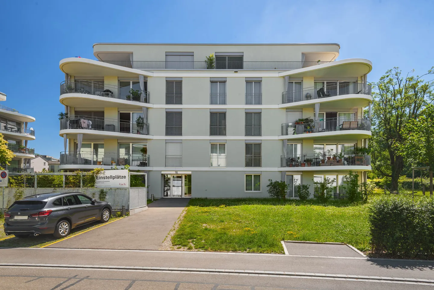 3.5 Room Apartment - Photo 1 of 11