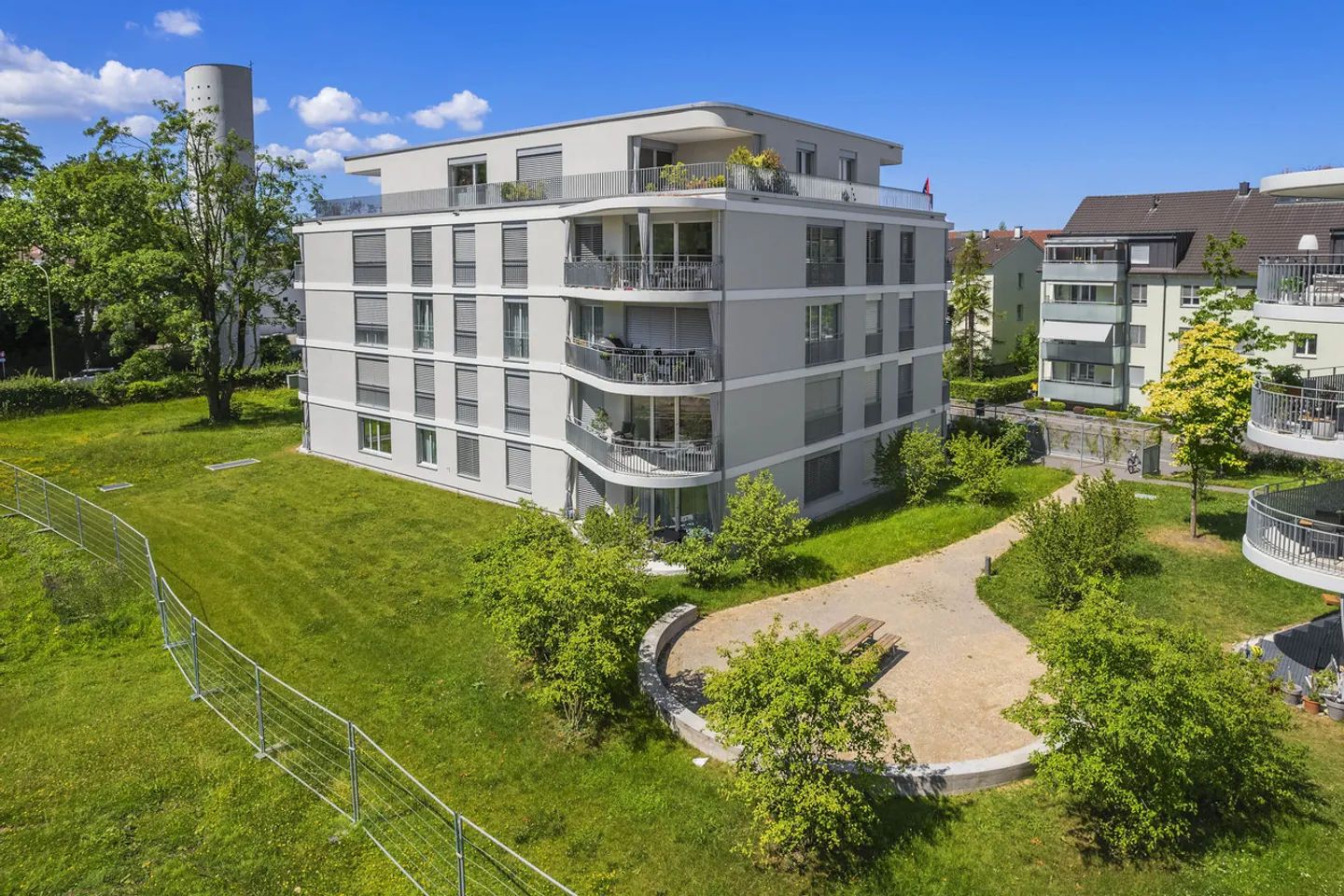 3.5 Room Apartment - Photo 2 of 11