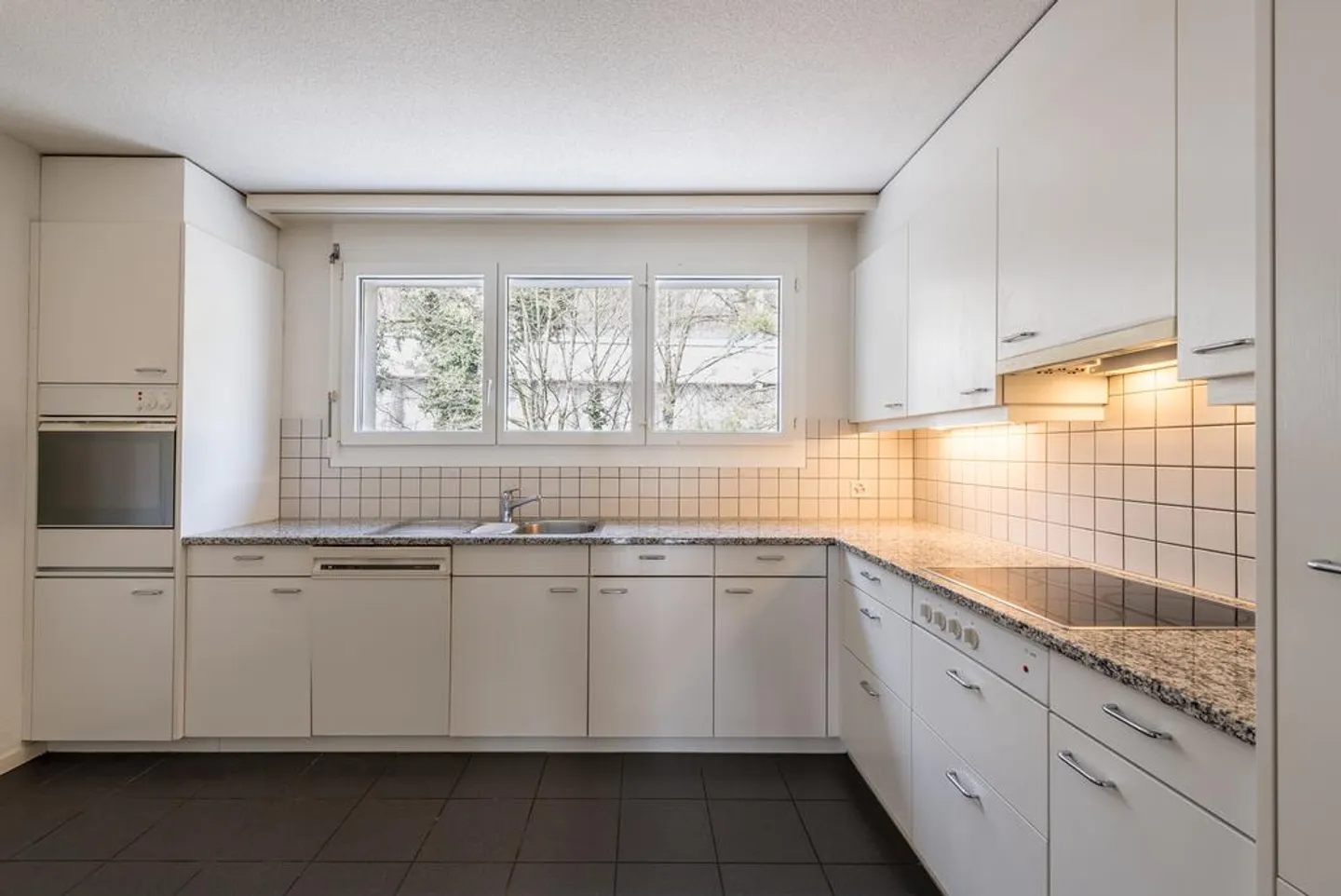 AFFITTARE SENZA CAUZIONE - Area residenziale ben curata vicino all'area ricreativa - Foto 4 di 10