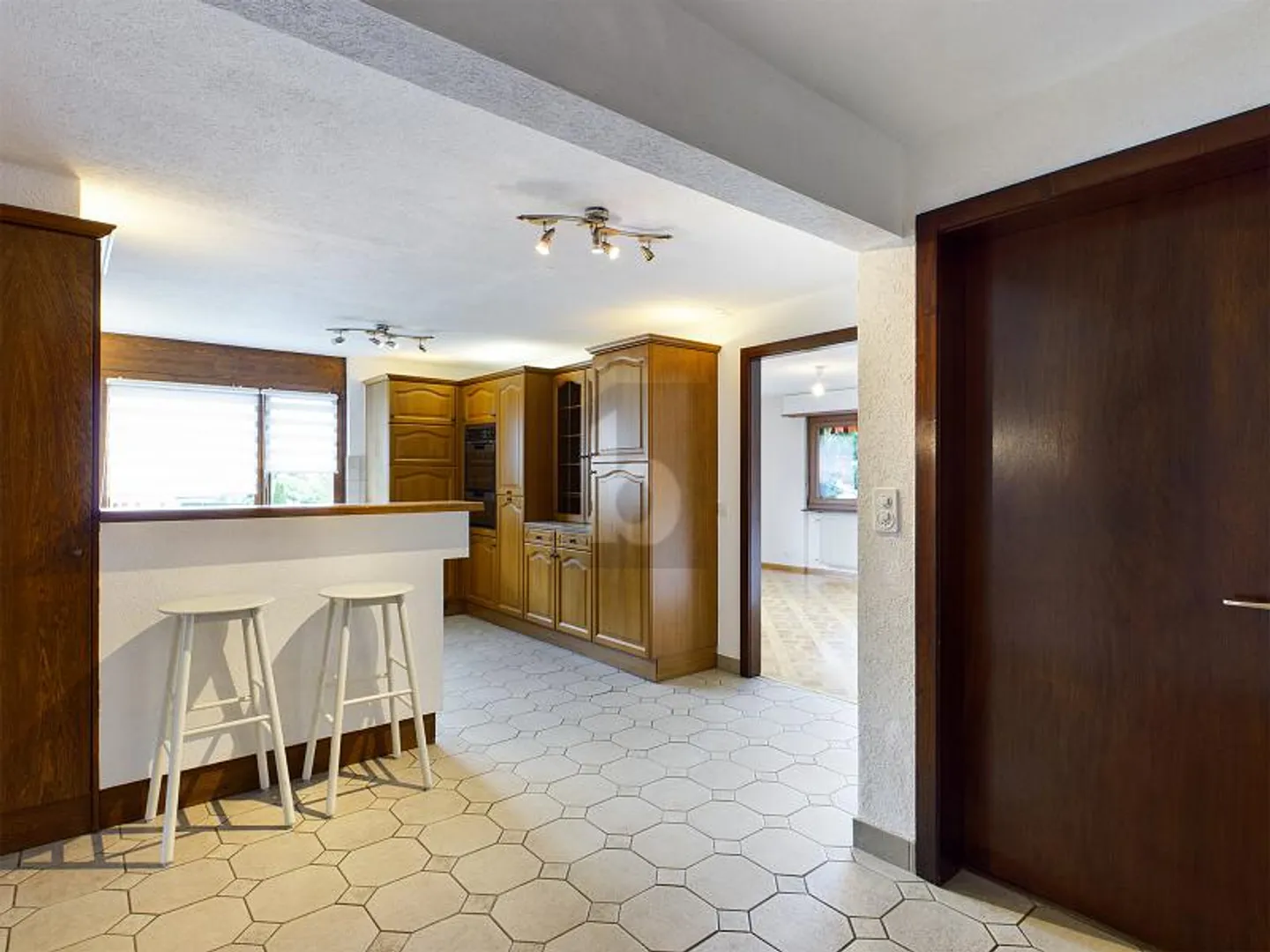 Geräumige Wohnung mit Balkon - Foto 4 von 6