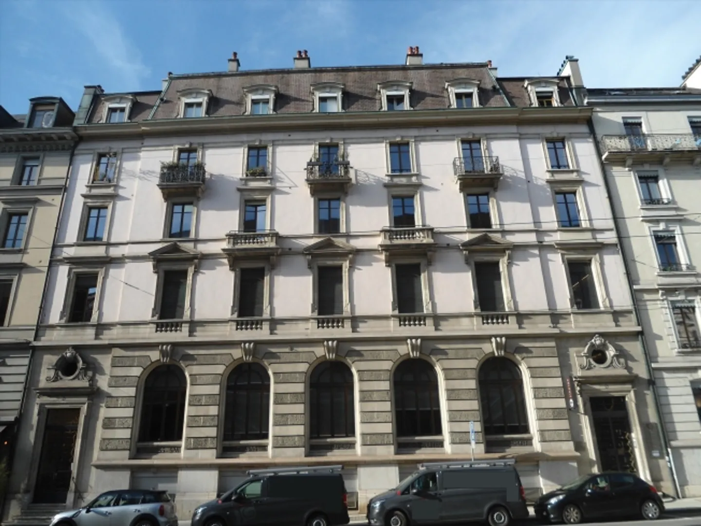 Apartment for rent - Photo 1 of 9