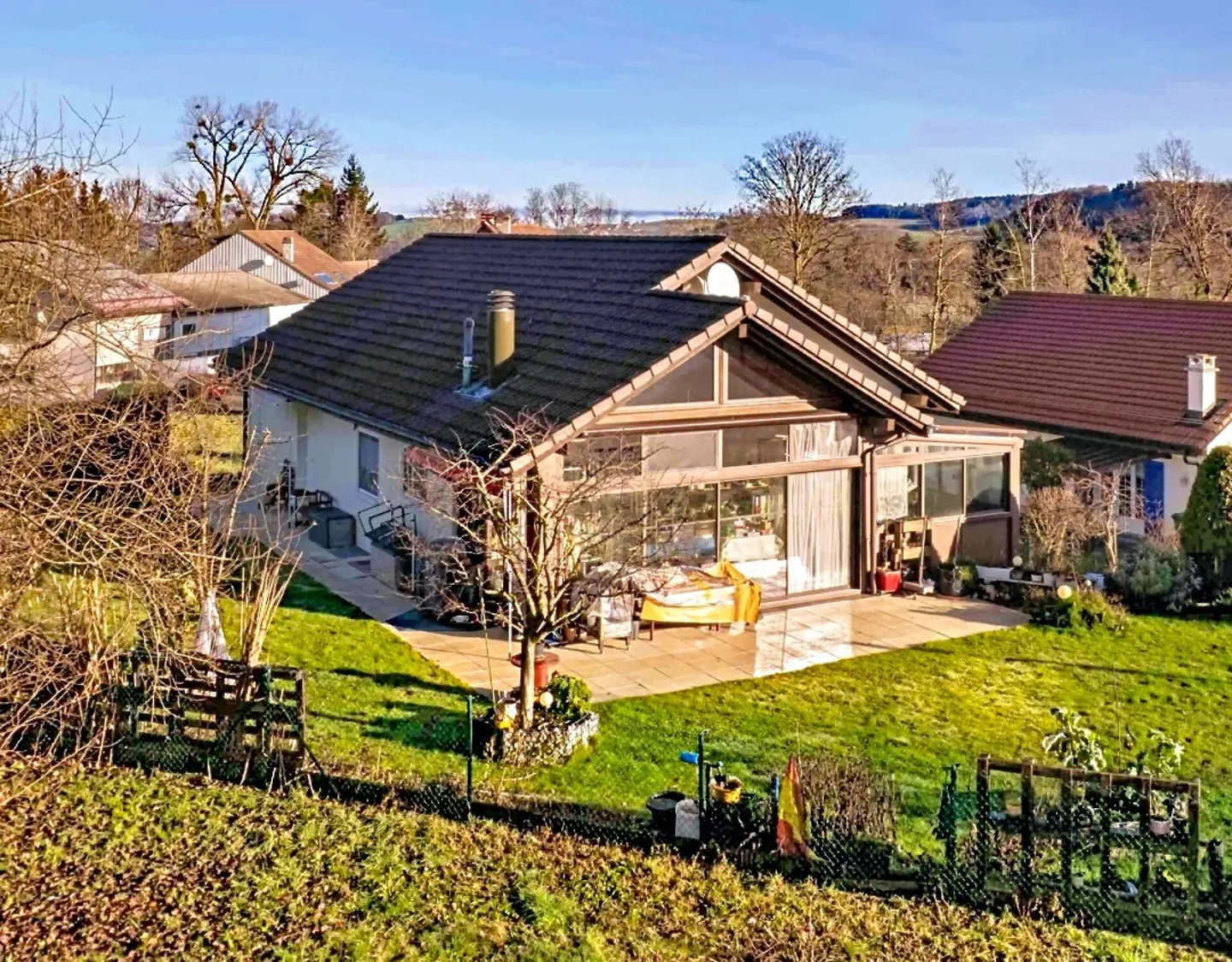 VUCHERENS - Esclusività! Bella casa indipendente luminosa su 2 livelli, con 5 camere da letto - Foto 2 di 15