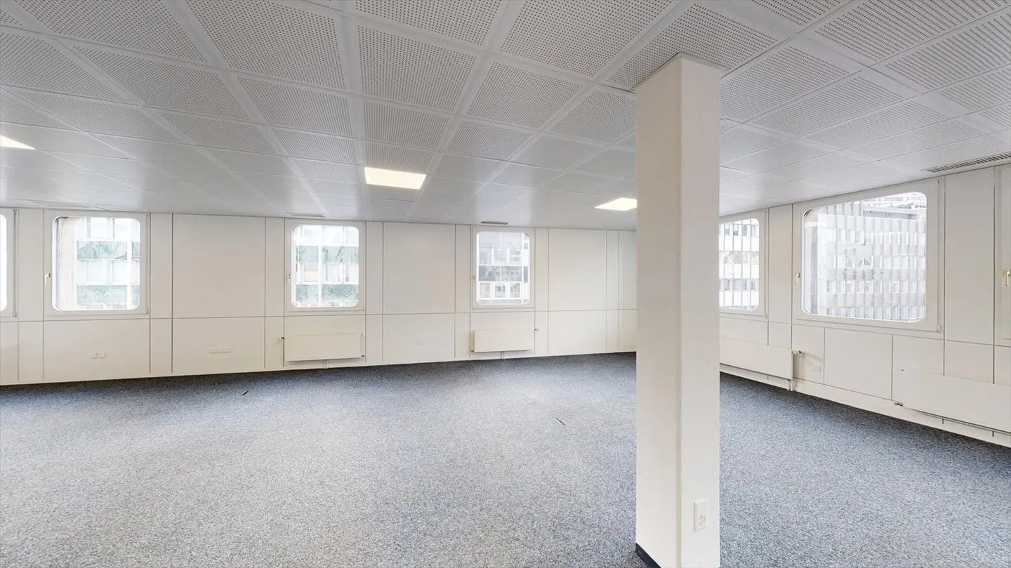 Commercial and administrative spaces in the city center - Photo 7 of 8