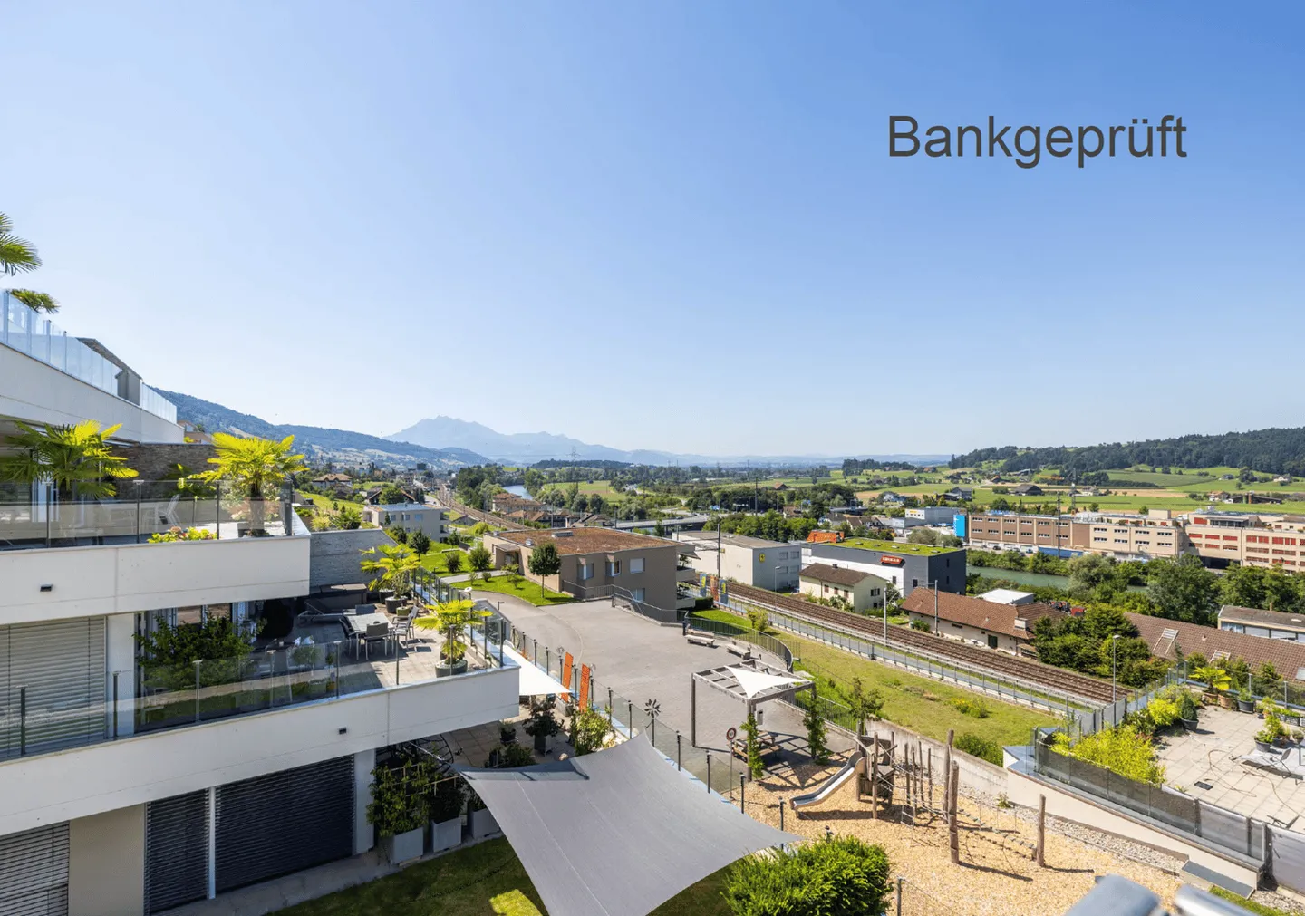 Sonnige Terrassenwohnung mit Blick - Foto 1 von 8
