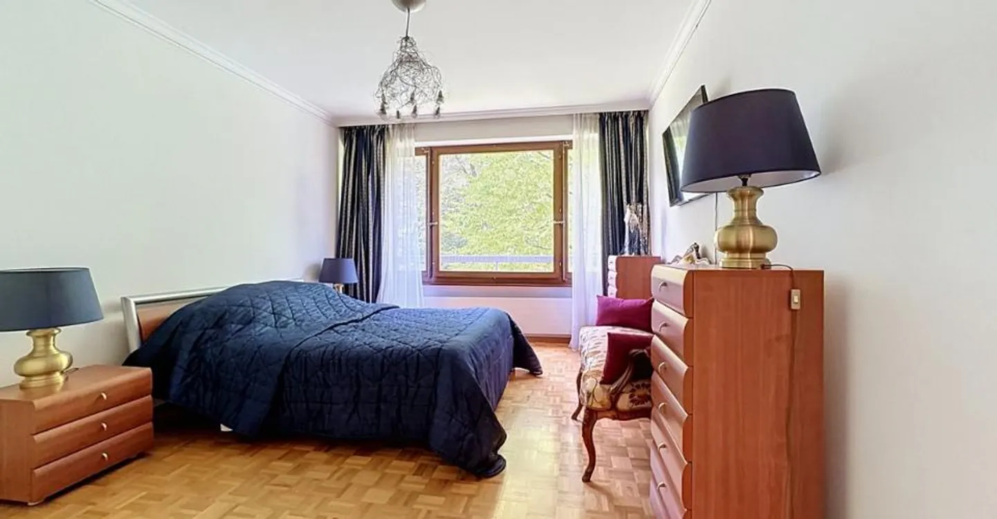 Appartamento Lussuoso con Balcone - Foto 8 di 10