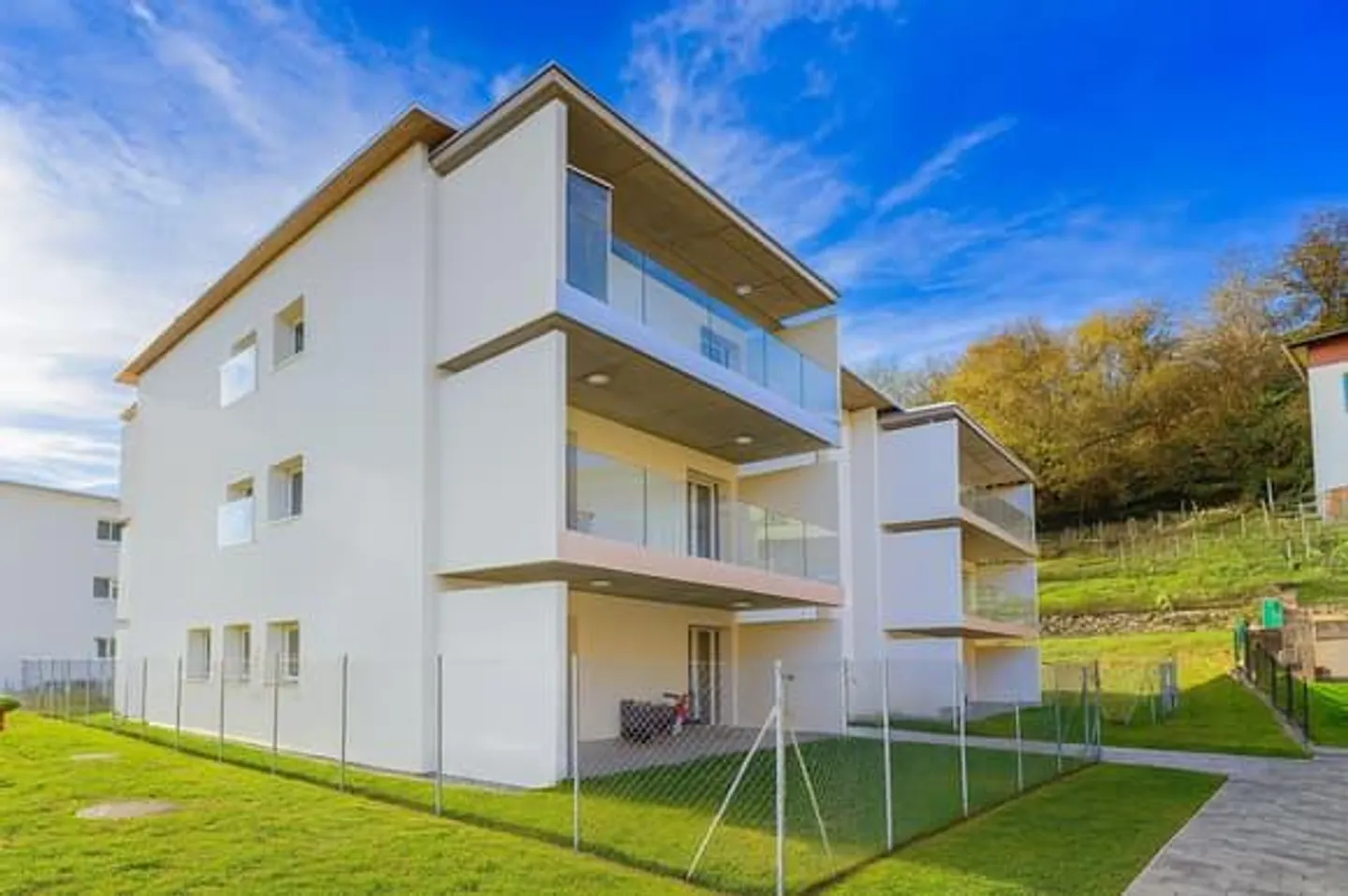 Caslano 2.5 loc. Modern with Large Terrace | - Photo 1 of 10