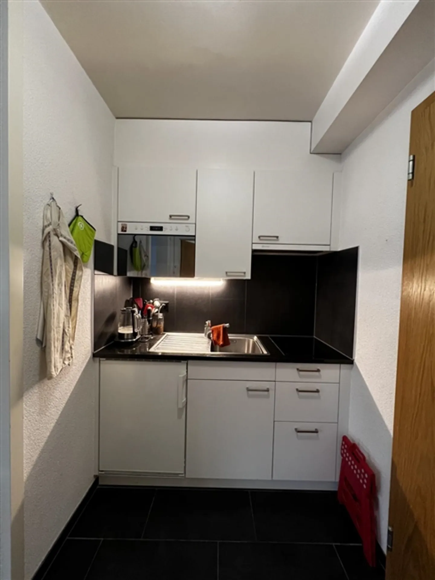 Bellissimo studio in affitto nel centro di Sion - Foto 2 di 5