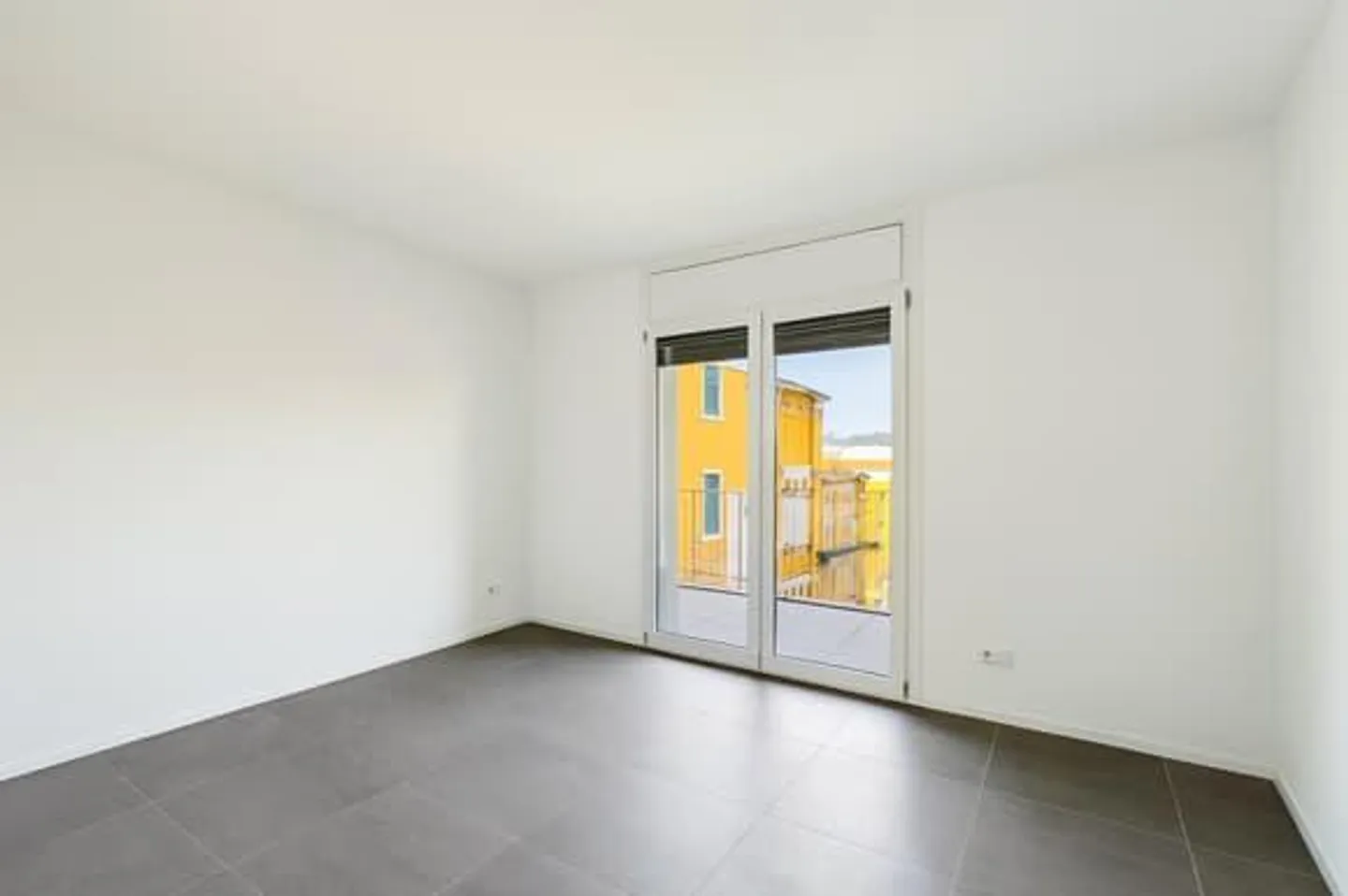 Caslano 2.5 loc. Modern with Large Terrace | - Photo 6 of 10