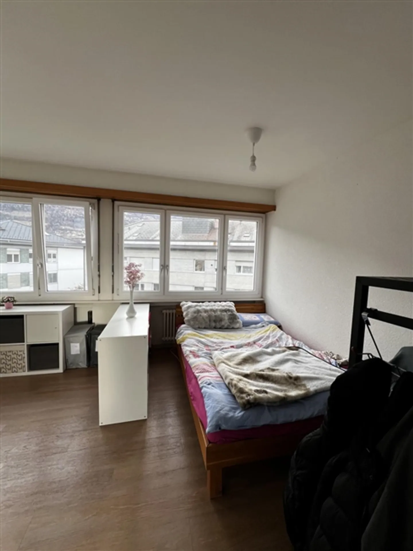 Bellissimo studio in affitto nel centro di Sion - Foto 3 di 5