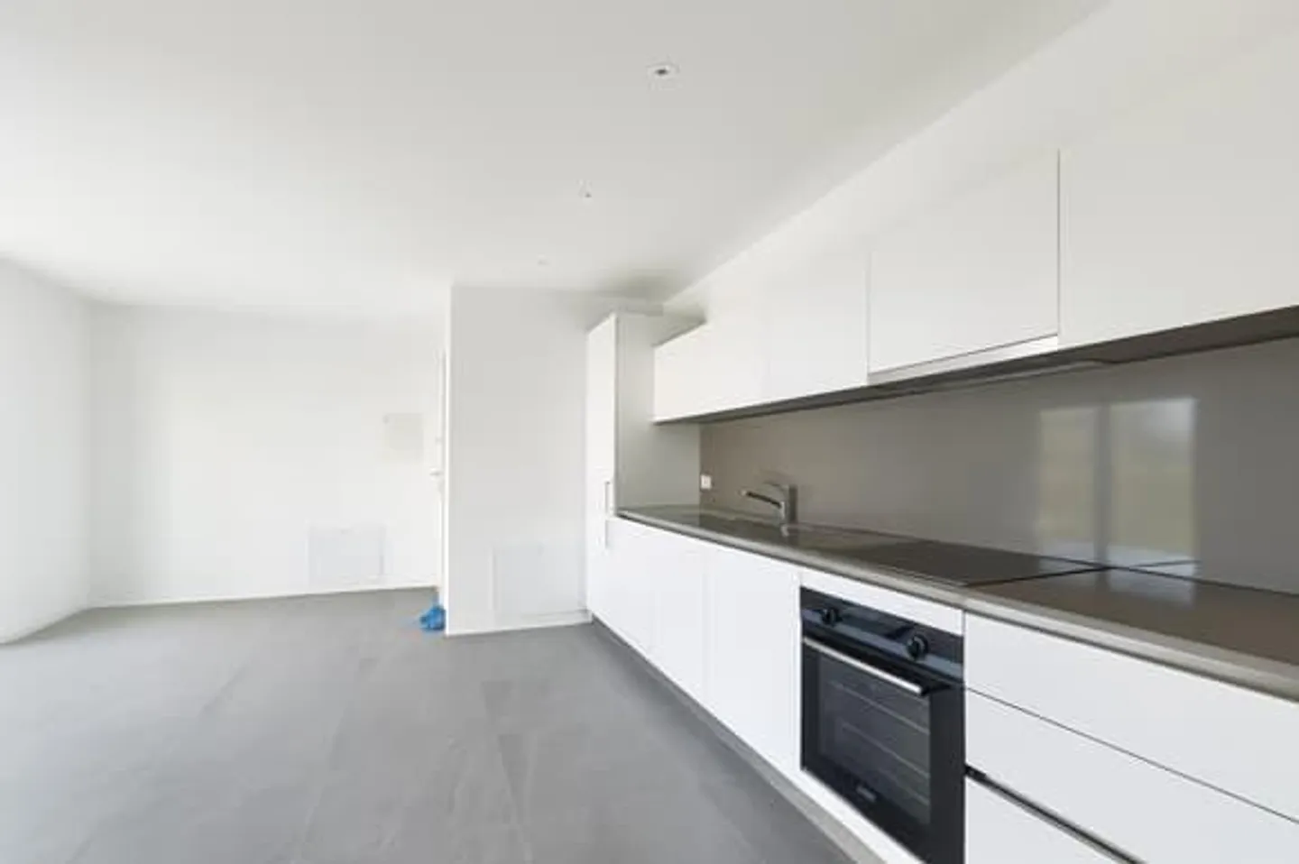 Caslano 2.5 loc. Modern with Large Terrace | - Photo 3 of 10