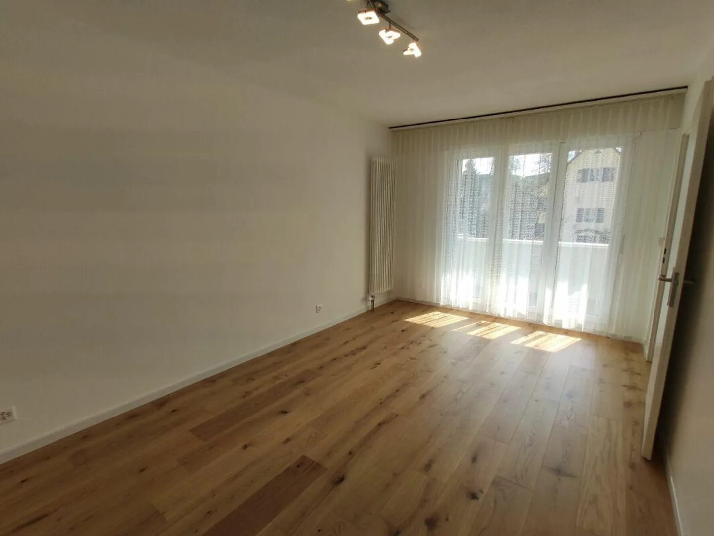 Central 2½ Room Apartment - Photo 5 of 12