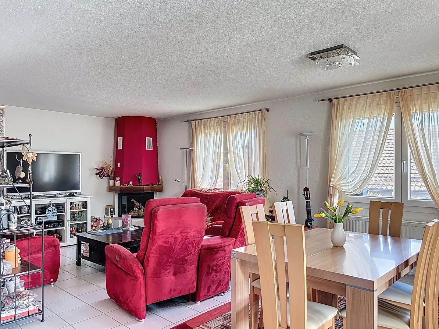 VUCHERENS - Esclusività! Bella casa indipendente luminosa su 2 livelli, con 5 camere da letto - Foto 6 di 15