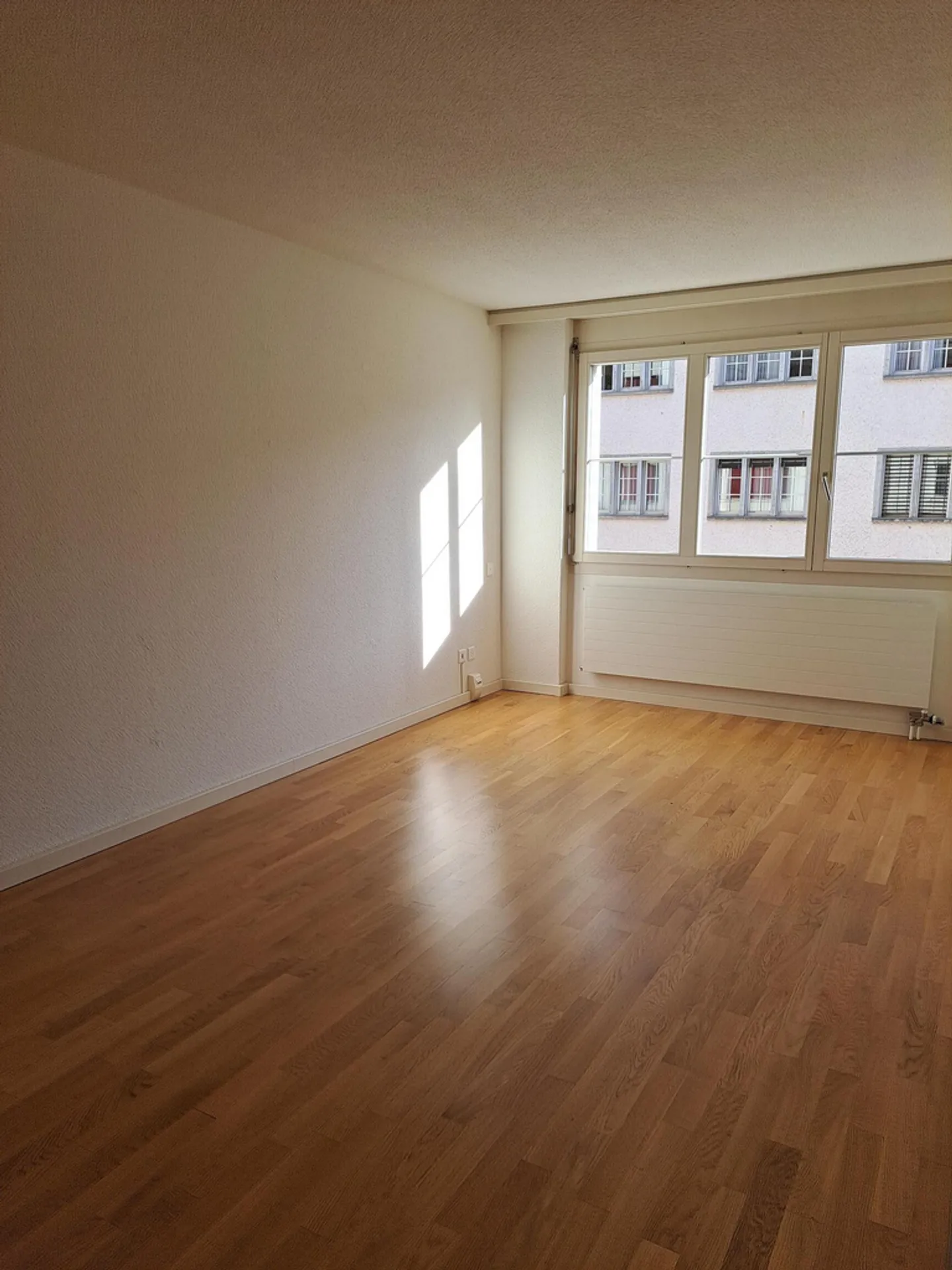 Zentrumsnahes Büro zu vermieten - Foto 1 von 10