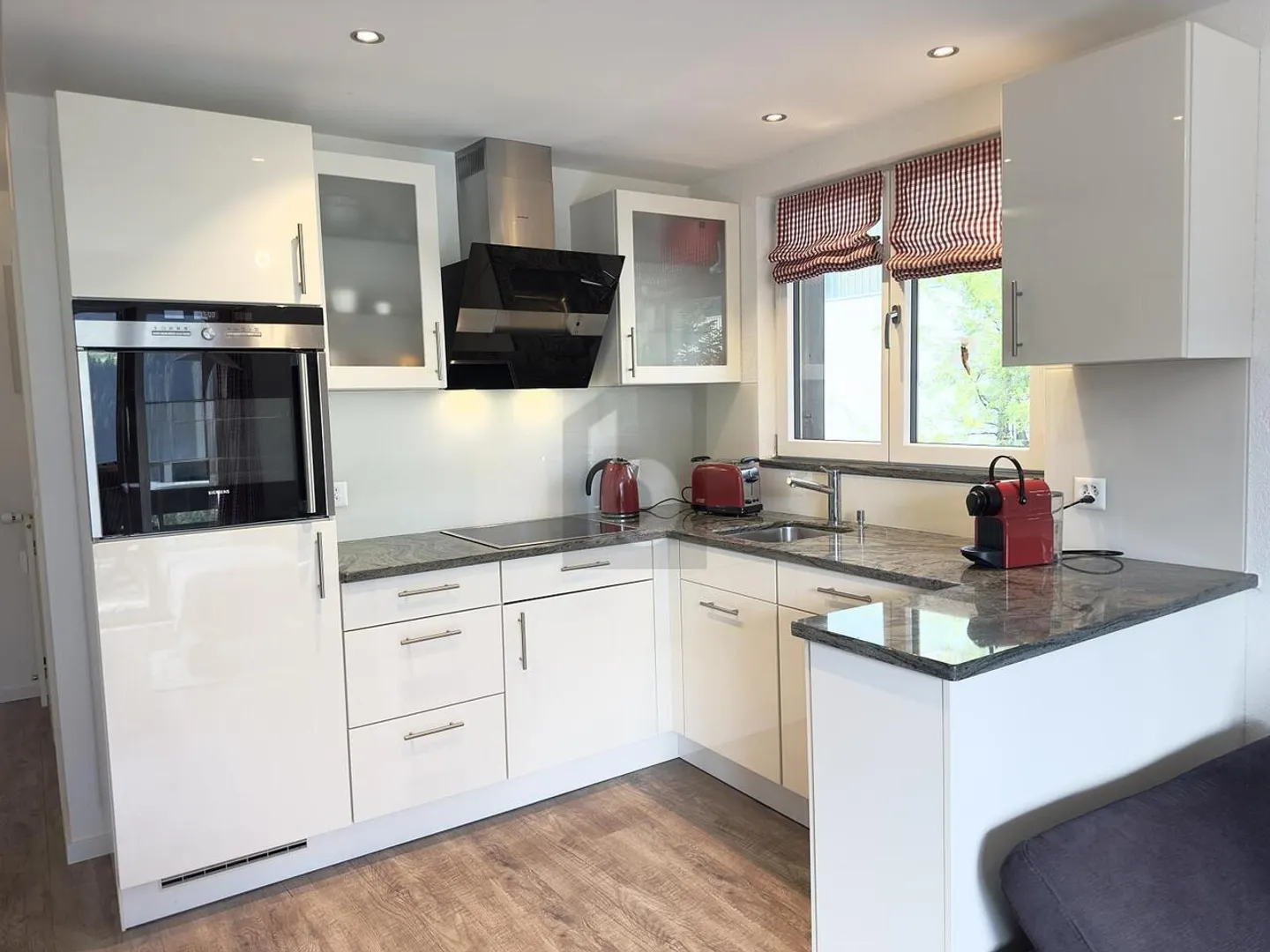 CENTRAL ET VUE IMPRENABLE SUR L'EIGER - Photo 4 sur 6