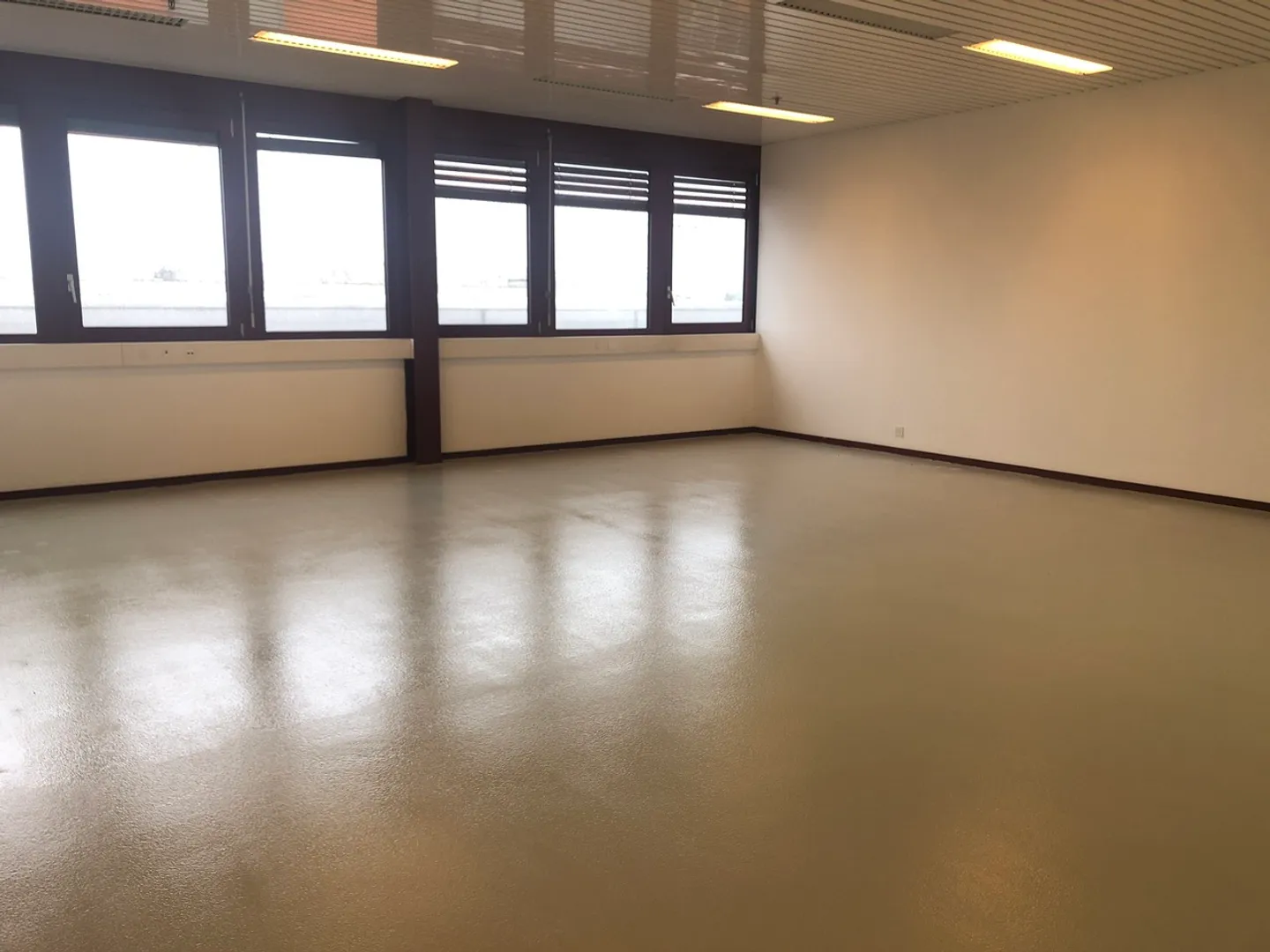 En Budron D5 - CICAB II - 1052 Le Mont-sur-Lausanne - Photo 3 of 10