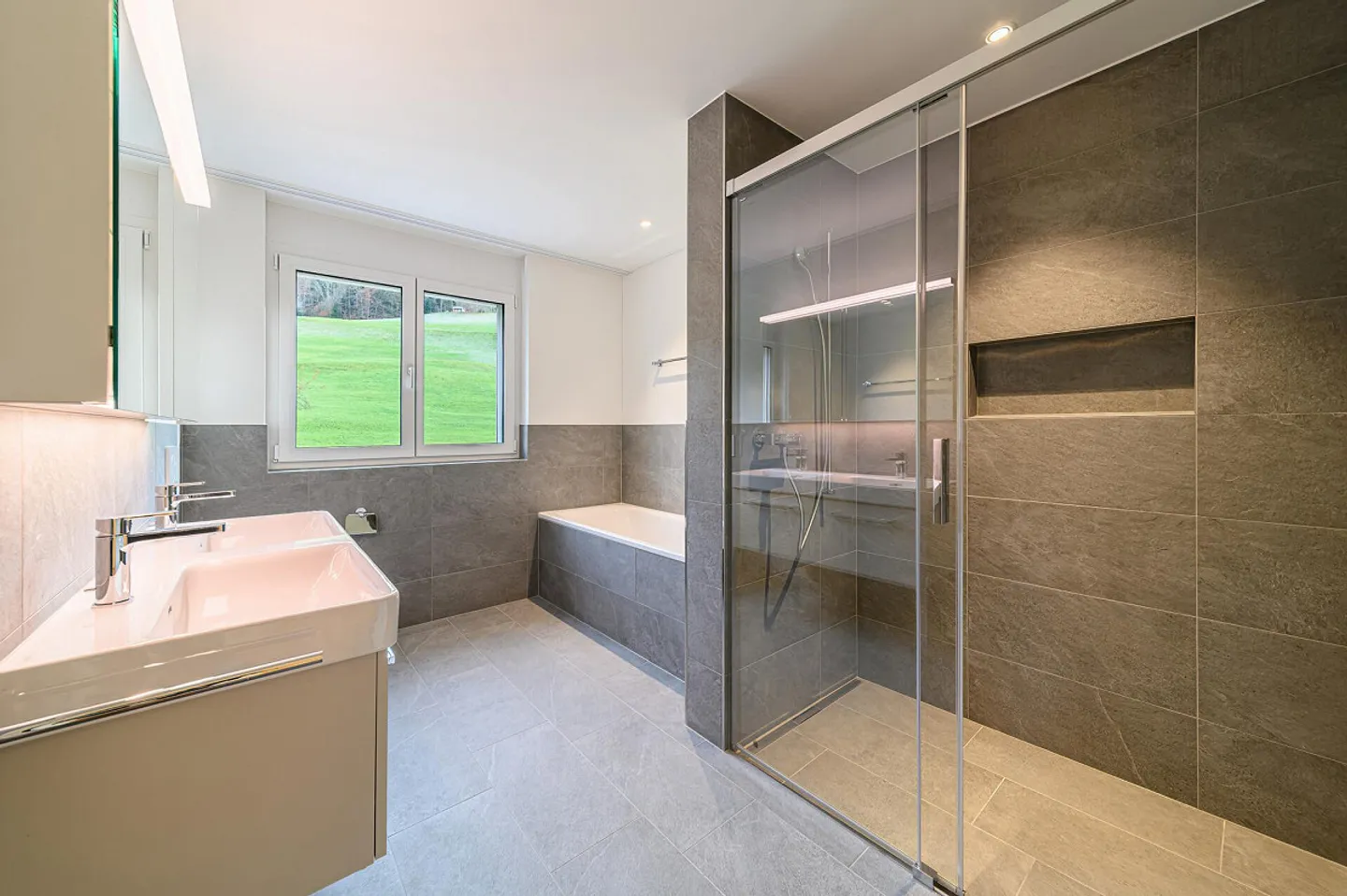 Appartement à vendre - Photo 3 sur 5