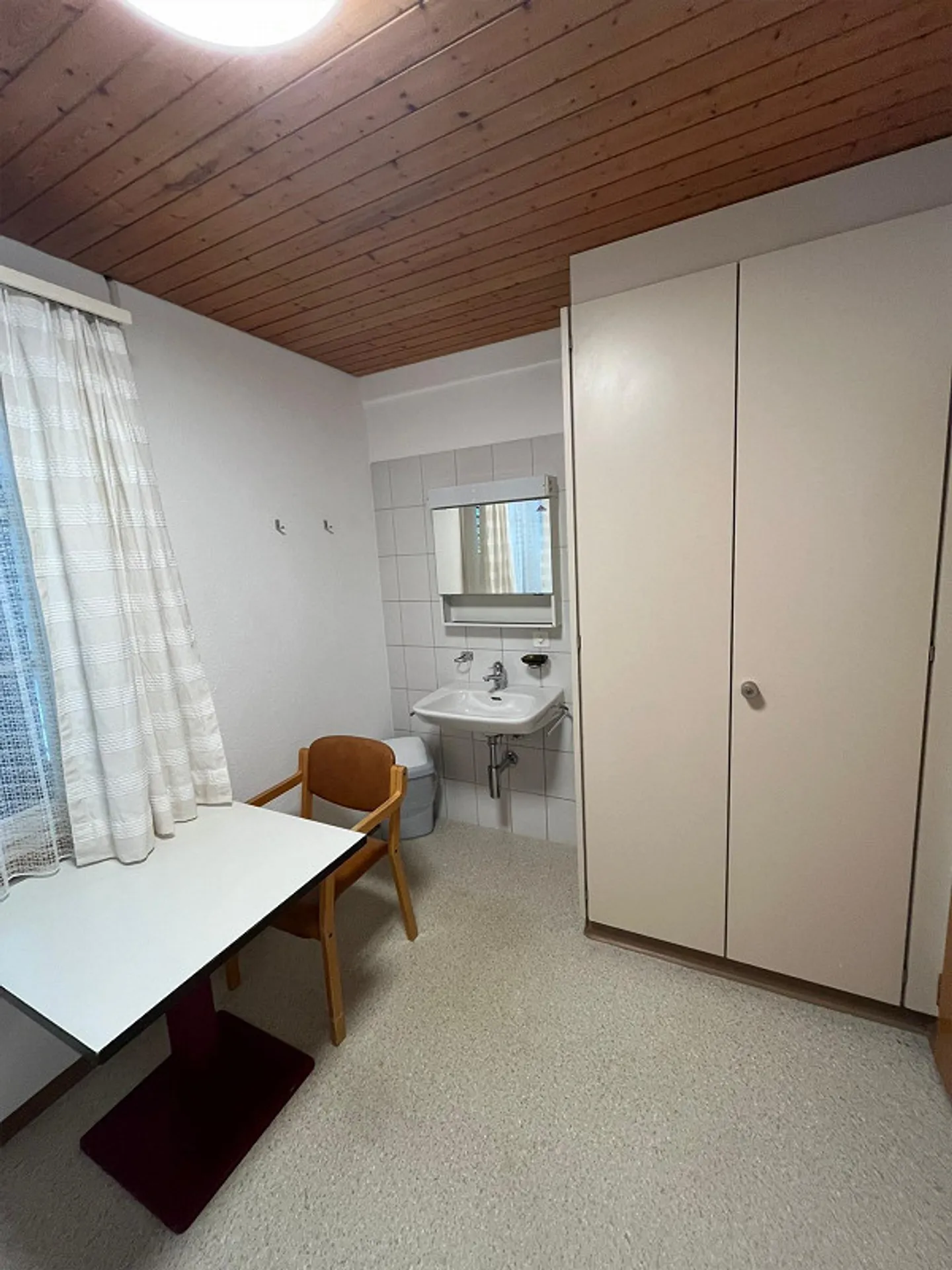 Zimmer ab sofort zu vermieten - Foto 3 von 5