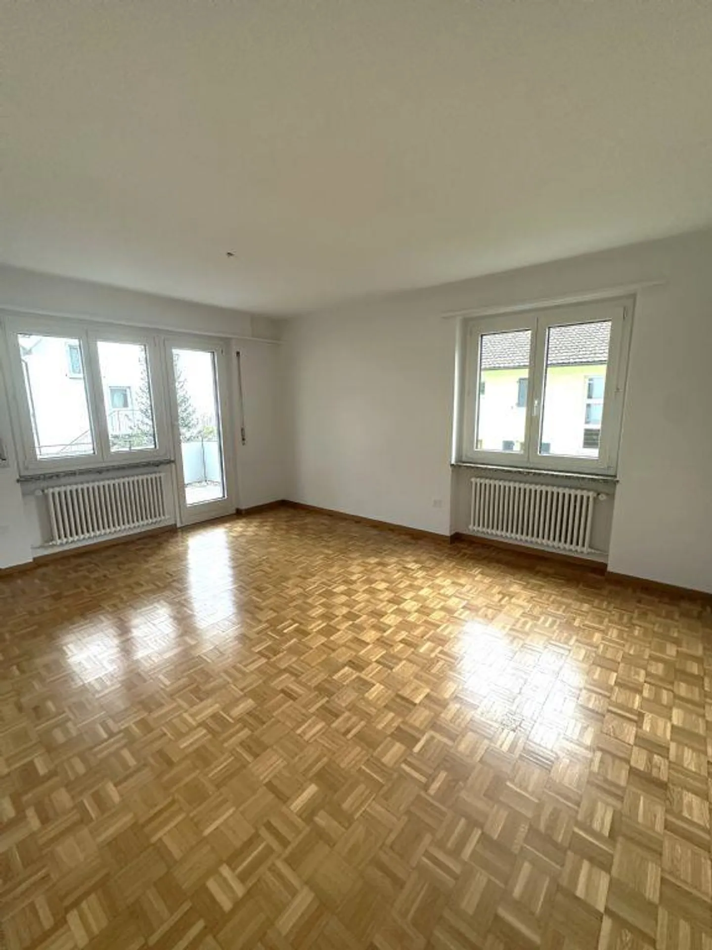 CENTRAL | QUIET | CHARMING - Photo 4 of 7