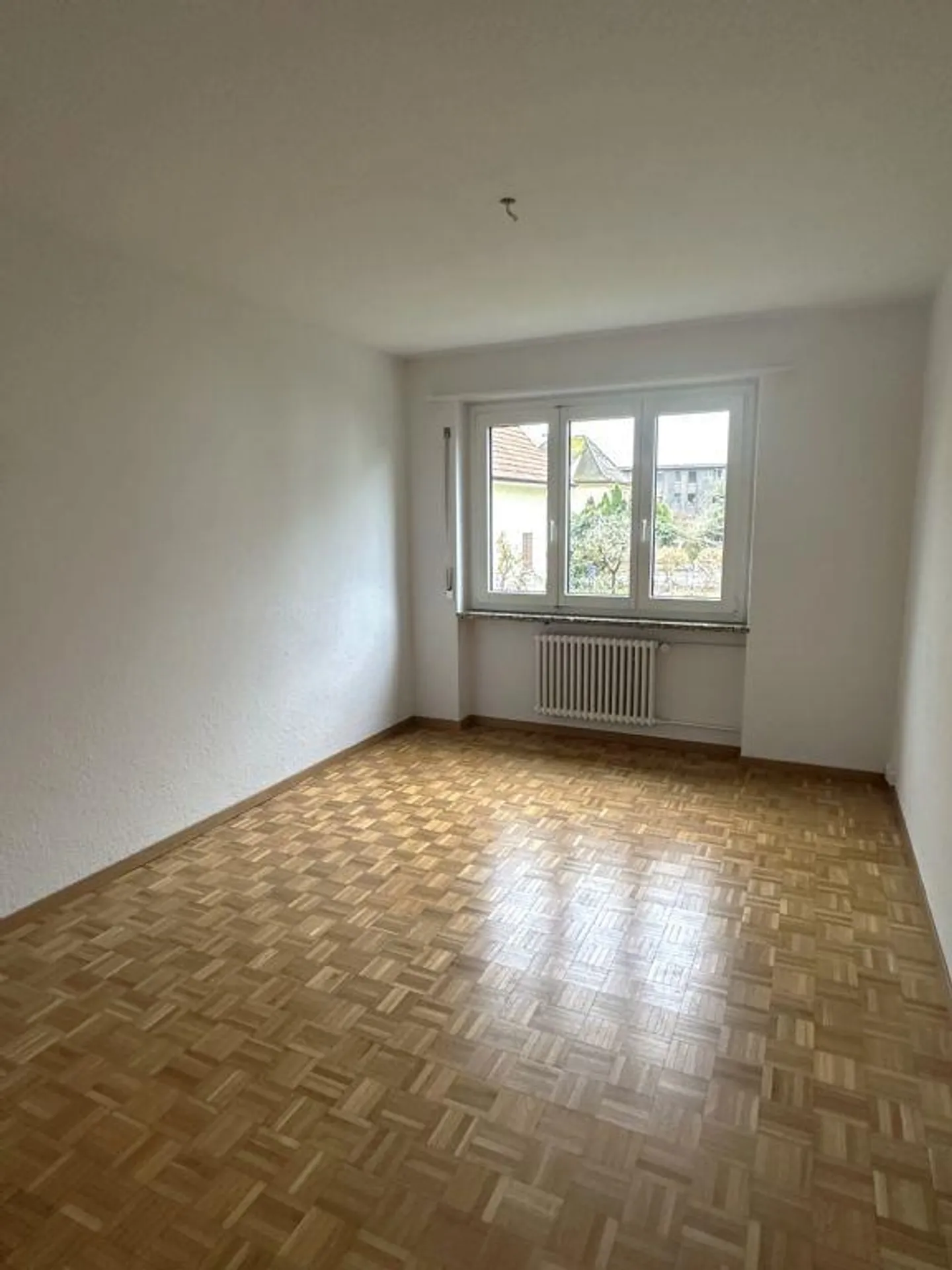 CENTRAL | QUIET | CHARMING - Photo 5 of 7