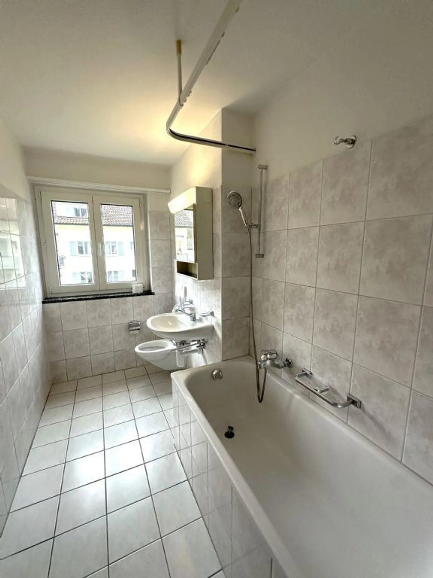 CENTRAL | QUIET | CHARMING - Photo 7 of 7