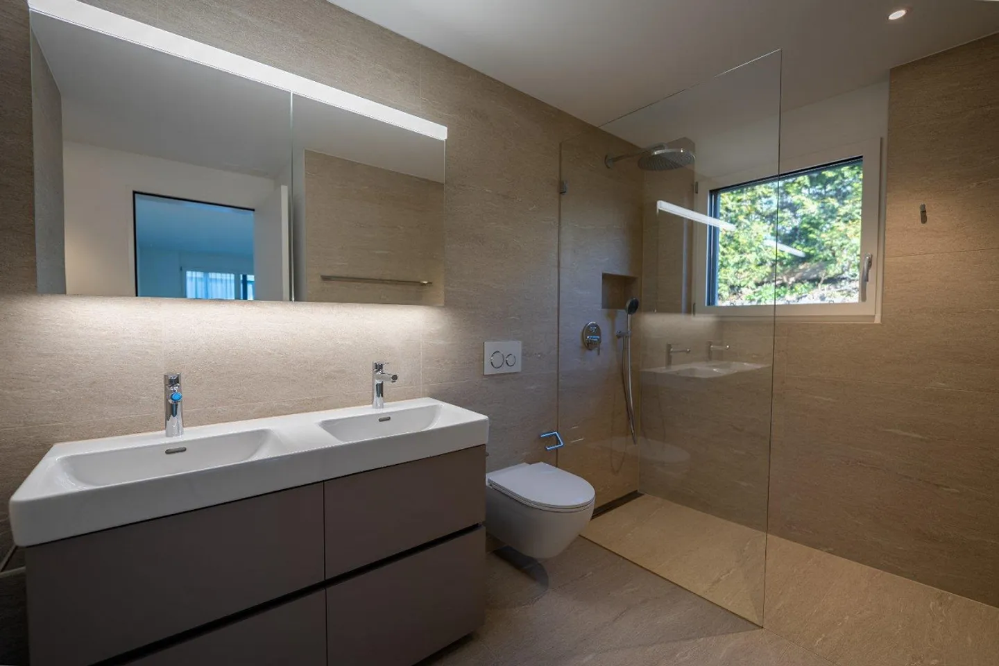 Helle Neubauwohnung mit Seesicht - Foto 2 von 6