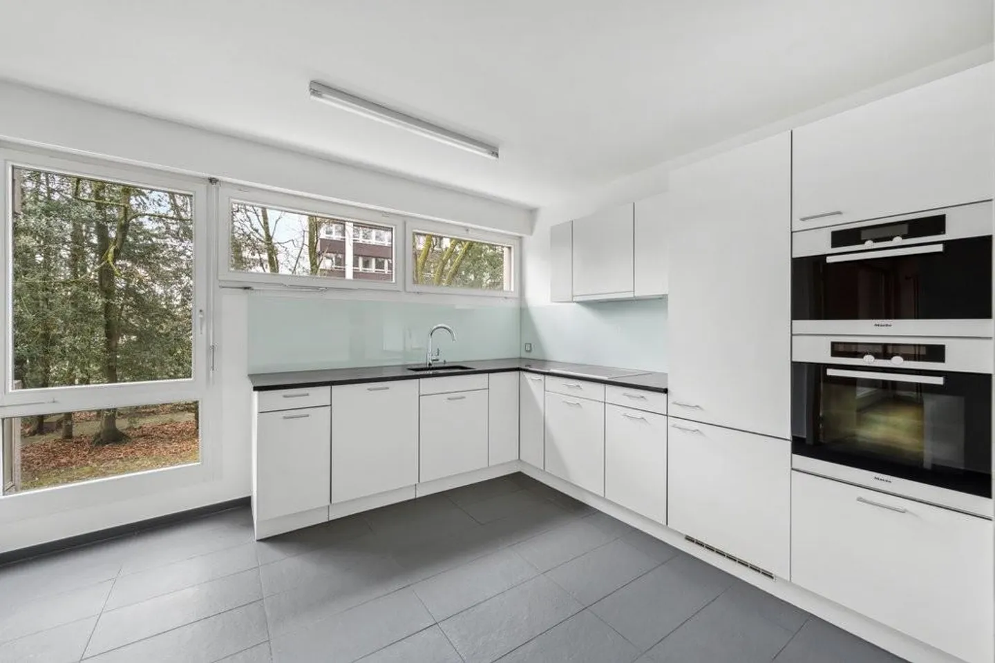 Rêvez-vous d'une terrasse sur le toit au cœur de Bâle ? - Photo 4 sur 12