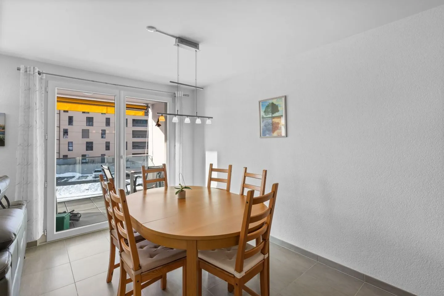 2.5-room apartment in a quiet area close to amenities - Photo 8 of 13