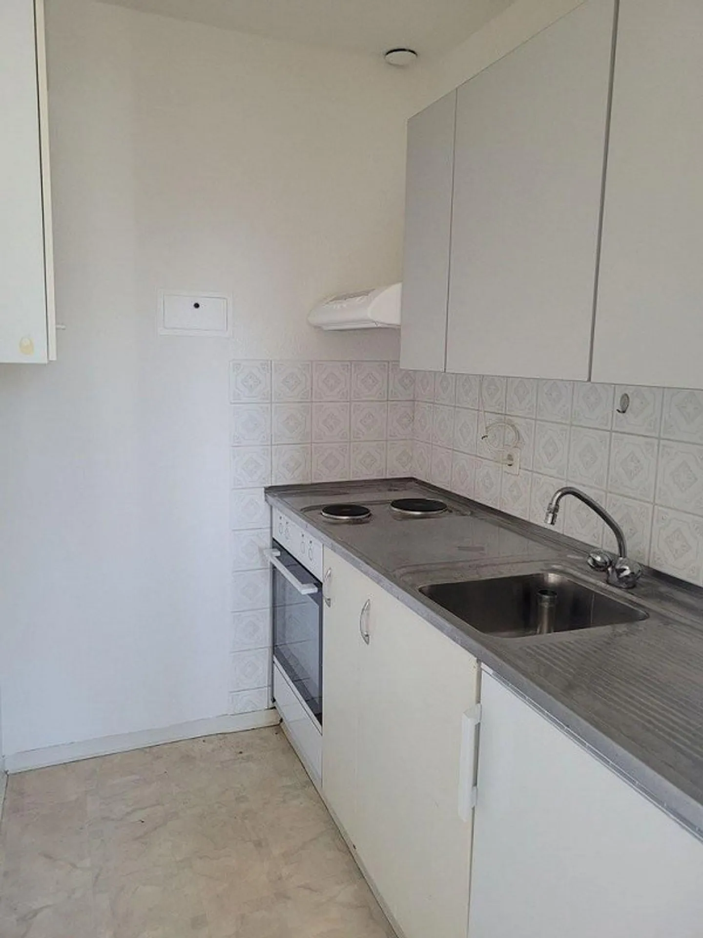 Bright 1-room apartment near Zurich for rent - Photo 6 of 7