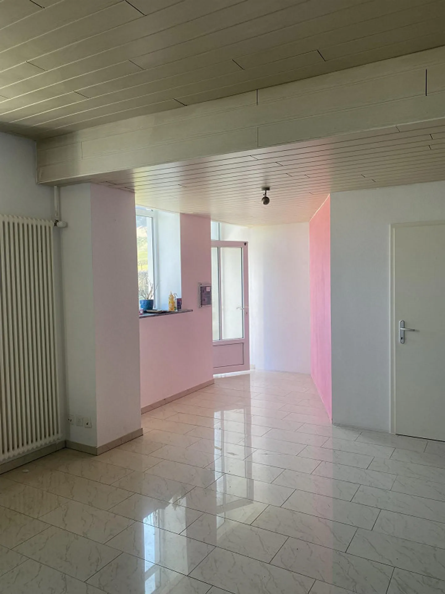 Appartamento luminoso nell'ex scuola di Lachen - Foto 11 di 12