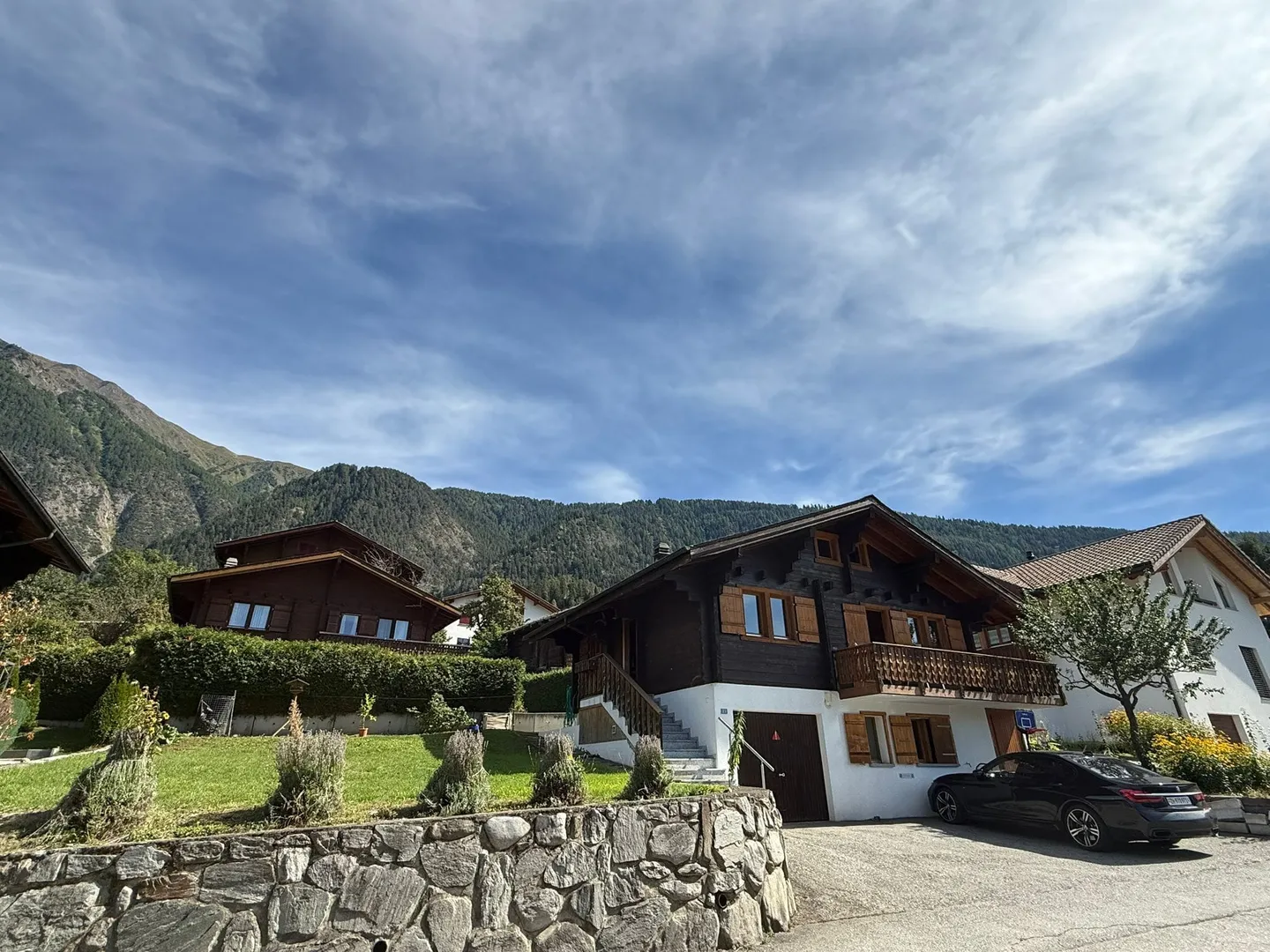 Charming 4.5-Room Chalet in an Absolutely Prime Location in Ried-Brig - Photo 1 of 10