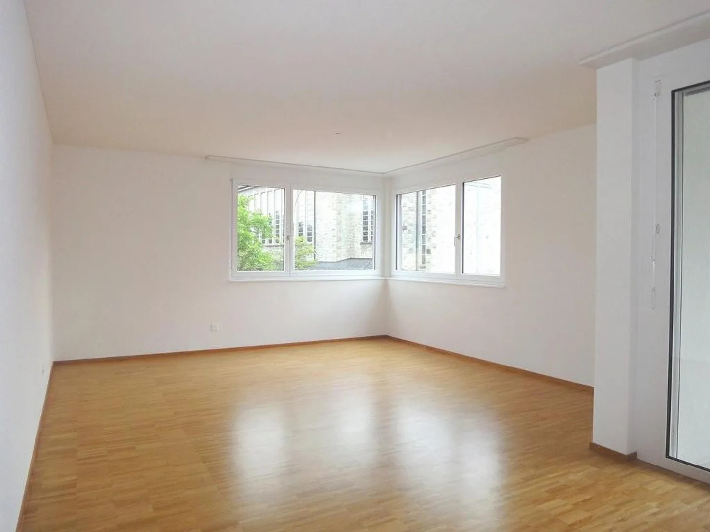Geräumige Wohnung in zentraler Lage - Foto 3 von 10