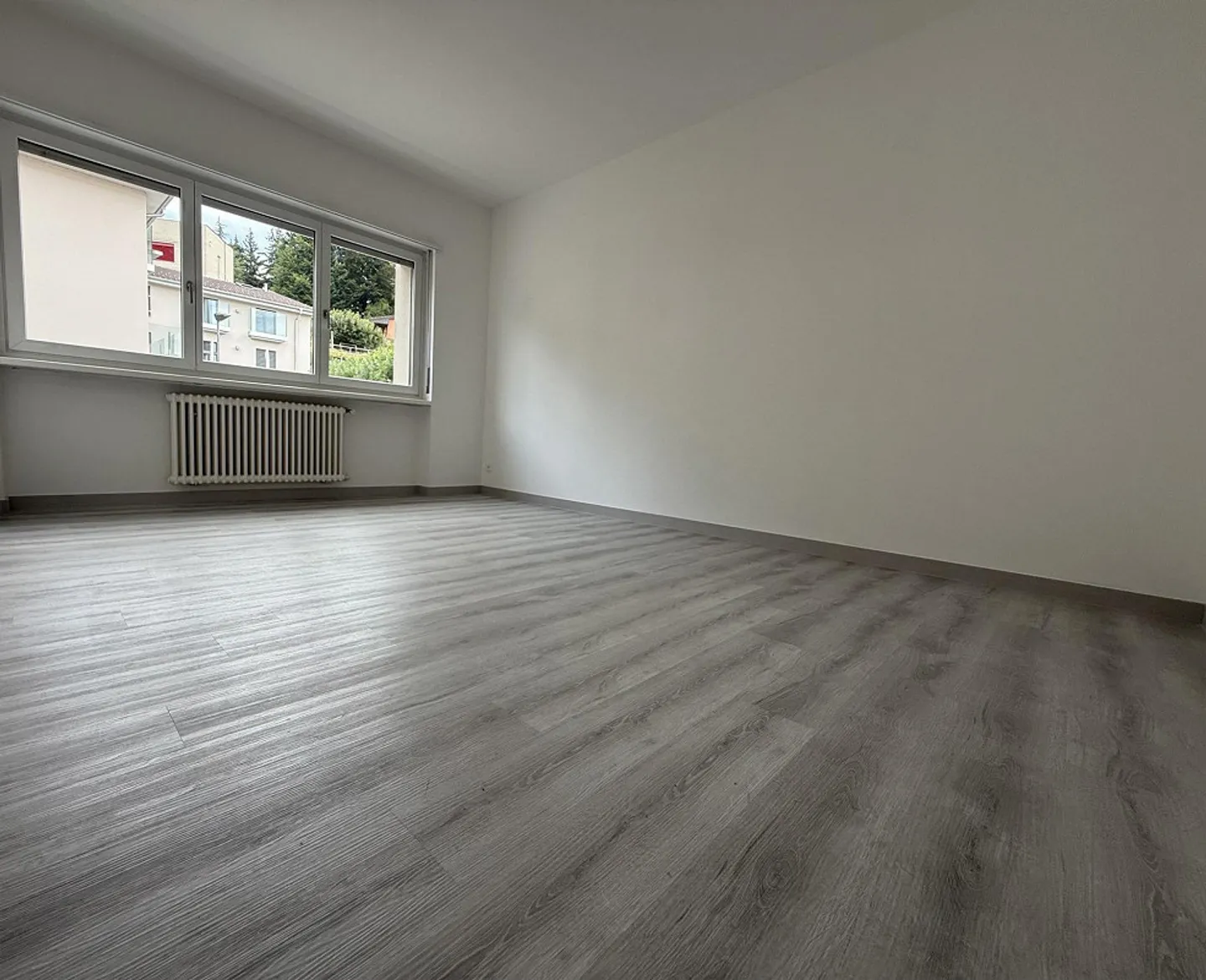 Fino a 3 mesi gratuiti - Appartamento ristrutturato di 2,5 locali a Balerna - Foto 2 di 6