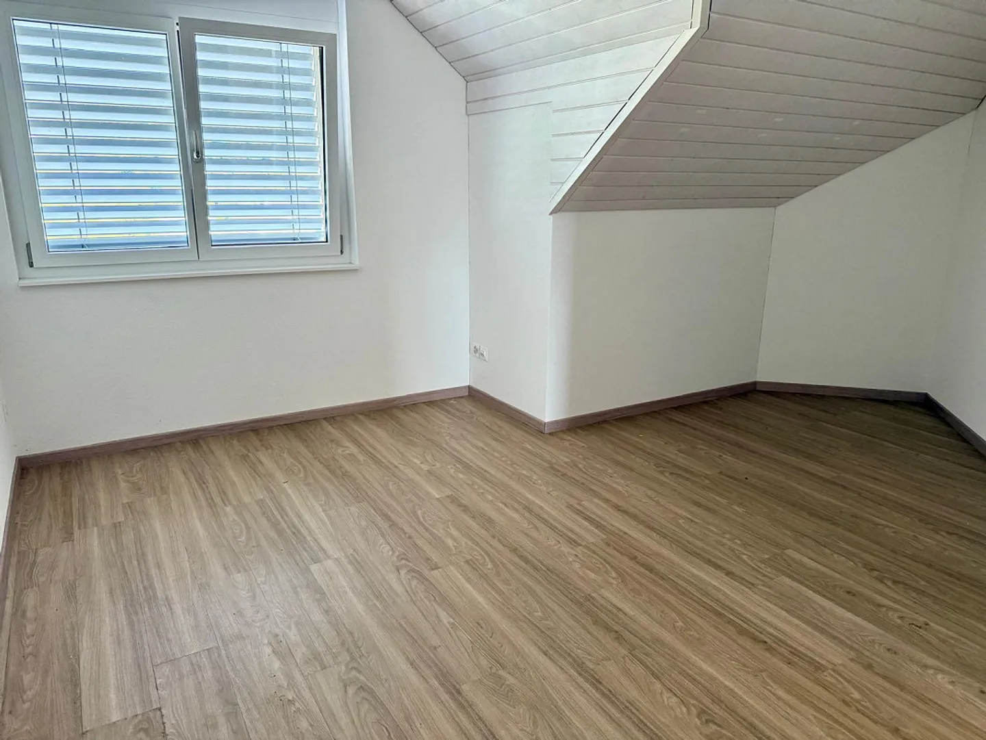 Sehr schöne, klimatisierte 5 1/2 Zimmer-Wohnung - Photo 4 sur 11