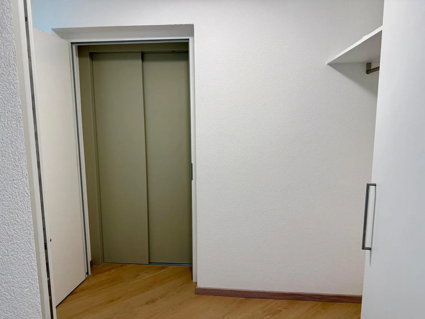 Sehr schöne, klimatisierte 5 1/2 Zimmer-Wohnung - Photo 5 sur 11
