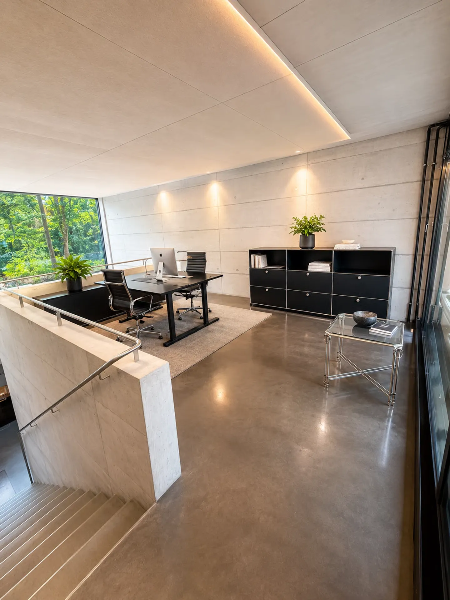 Exclusive Retail Space with Office, Salon and All-Inclusive Rent - Photo 4 of 8