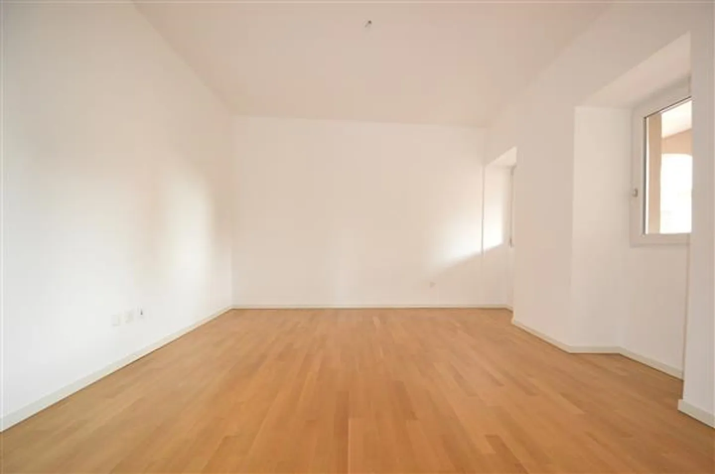 Genestrerio : Appartement 4.5 pièces - Photo 8 sur 13