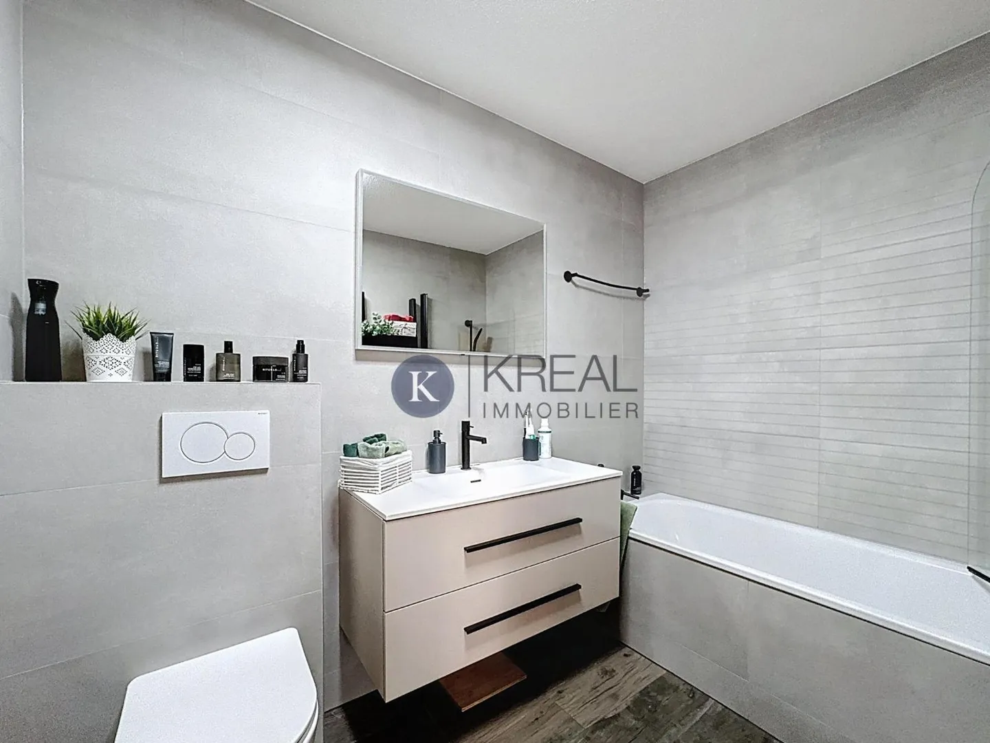 Spacious 4.5-room apartment with private garden and terrace: bright and renovated! - Photo 5 of 8