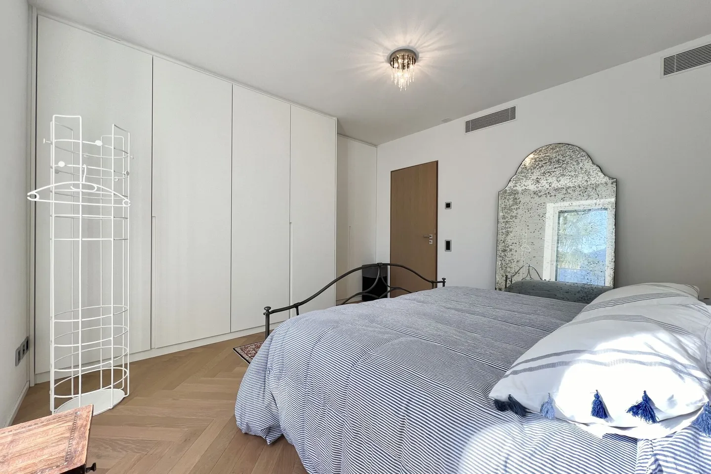 SOLD!!! SIMPLY THE BEST - Elegant apartment in a palazzo directly on the lake - Photo 6 of 28