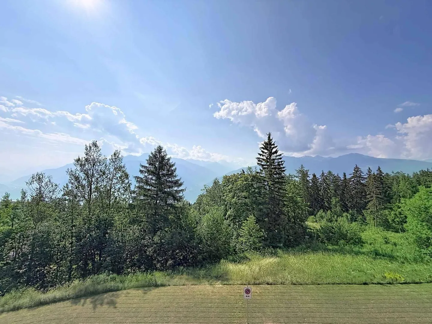 Incantevole appartamento 3.5 stanze ristrutturato con vista montagna - Foto 2 di 8