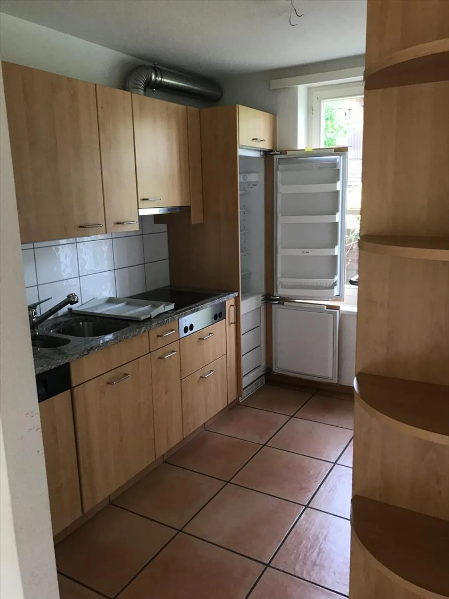 Casa bifamiliare ideale per famiglie con giardino e molto spazio di stoccaggio - Foto 6 di 11