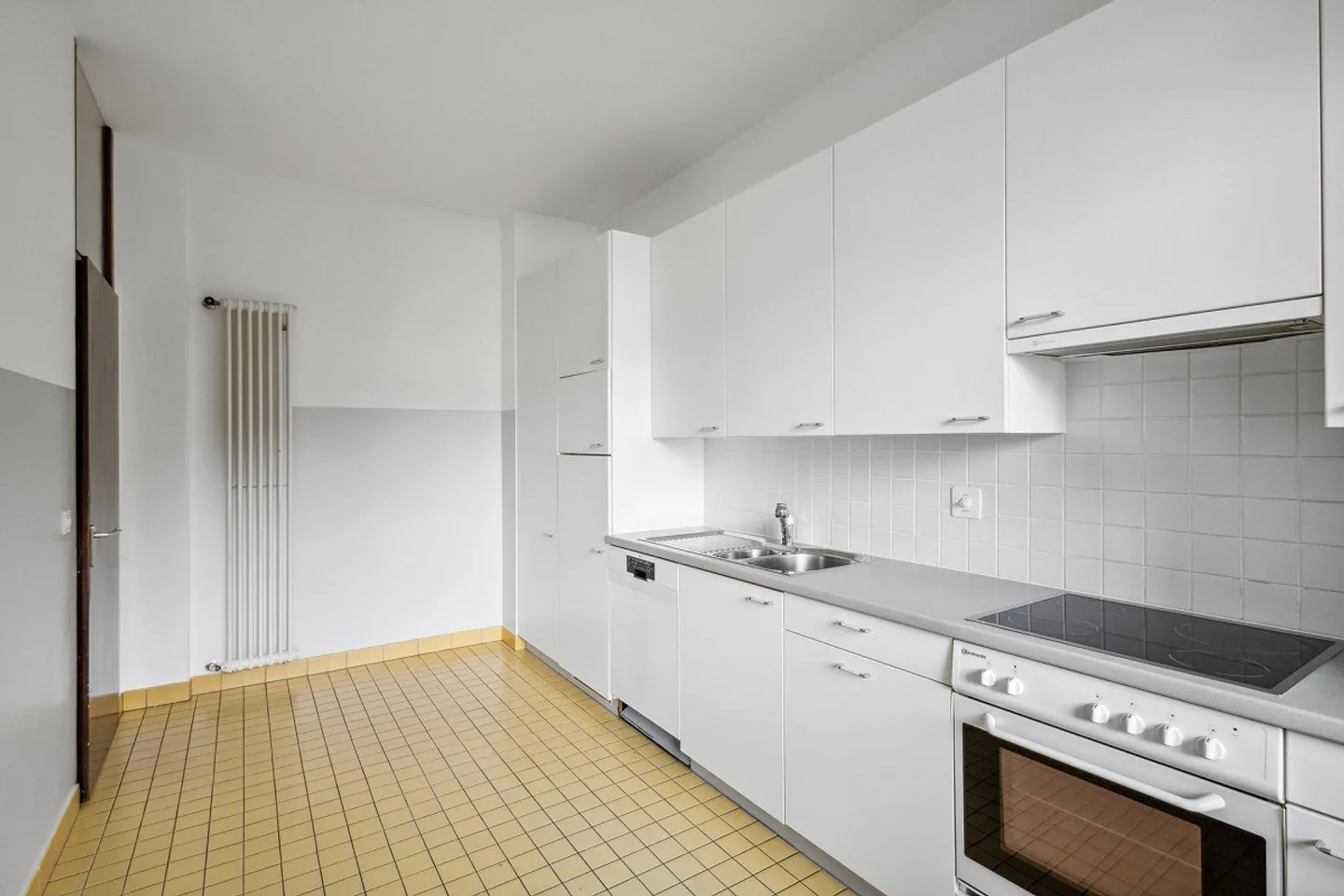 Apartment for rent - Photo 3 of 10