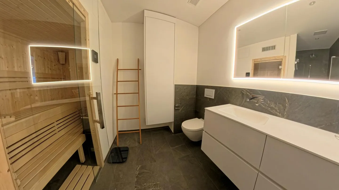 3½ Zimmer mit eigener Sauna und Kühlung — Neubau 2024 - Photo 7 sur 12