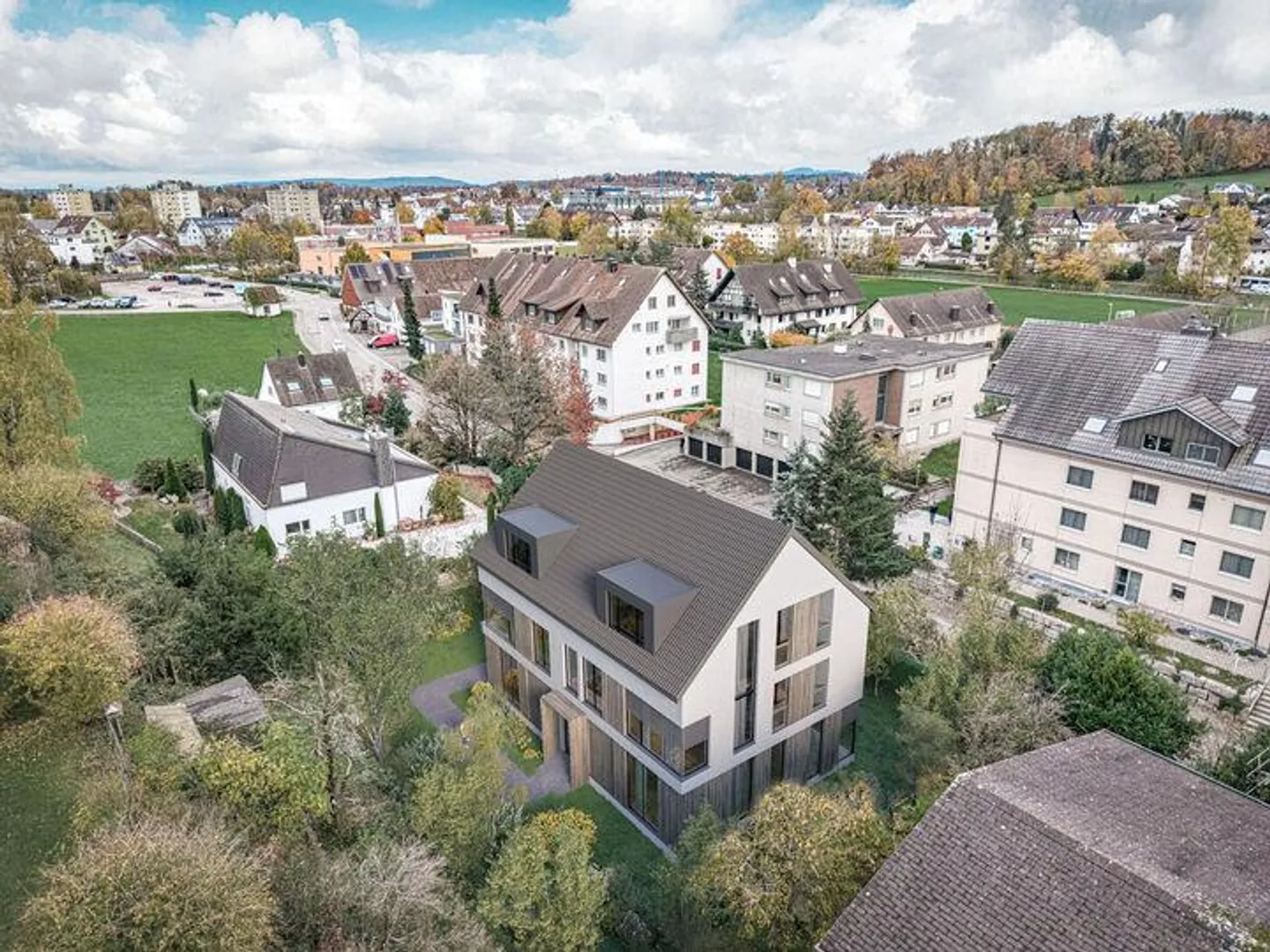 Terrain constructible à vendre - Photo 2 sur 7