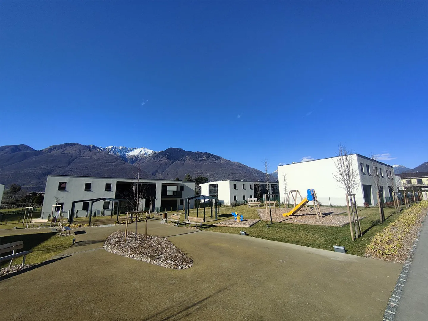 Nuovi appartamenti di 2.5 locali (2 tipologie) con giardino a Camorino - Foto 1 di 17