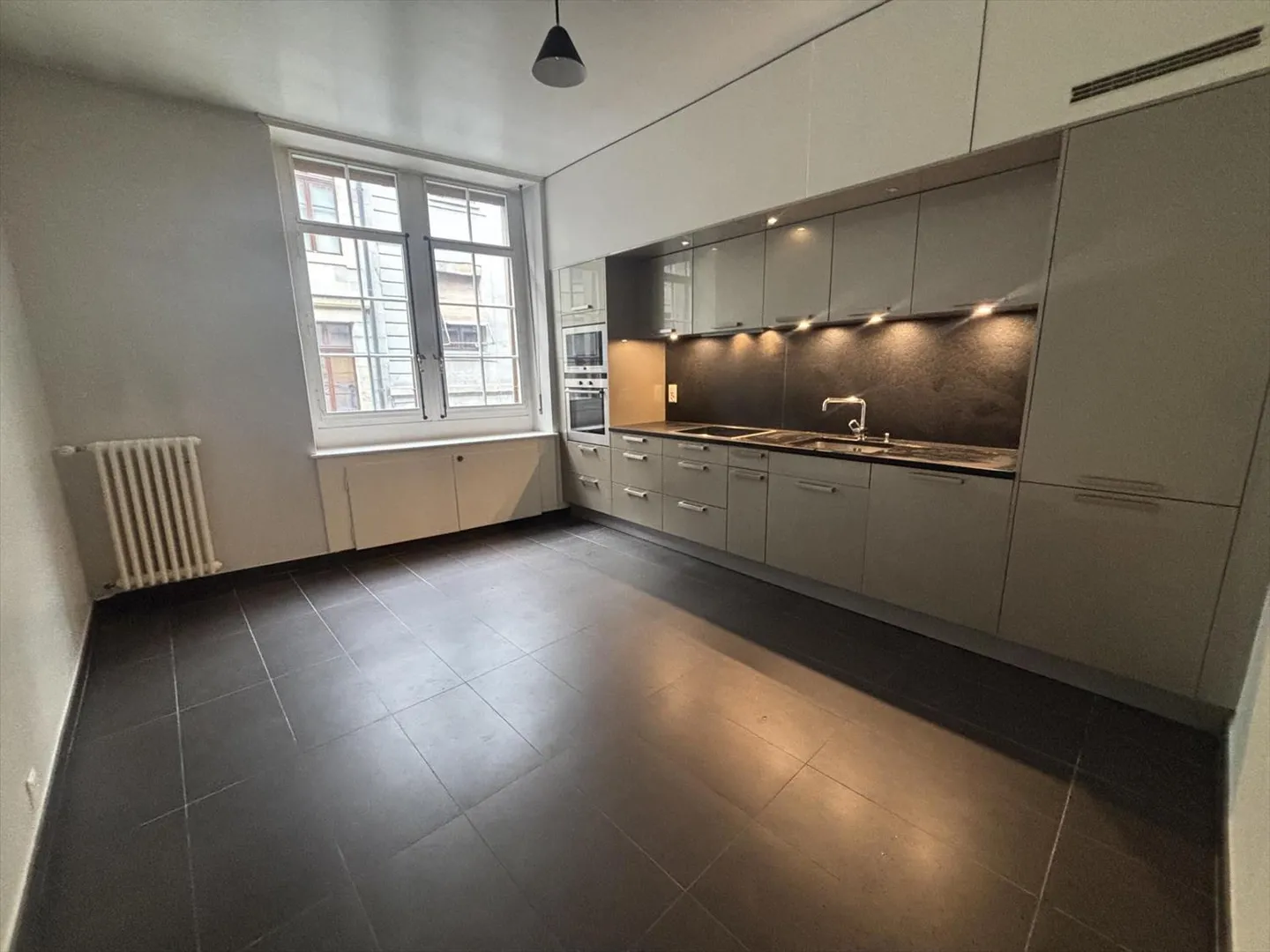 Incantevoli 2,5 stanze nella Città Vecchia - disponibile per affitto rapidamente - Foto 3 di 6