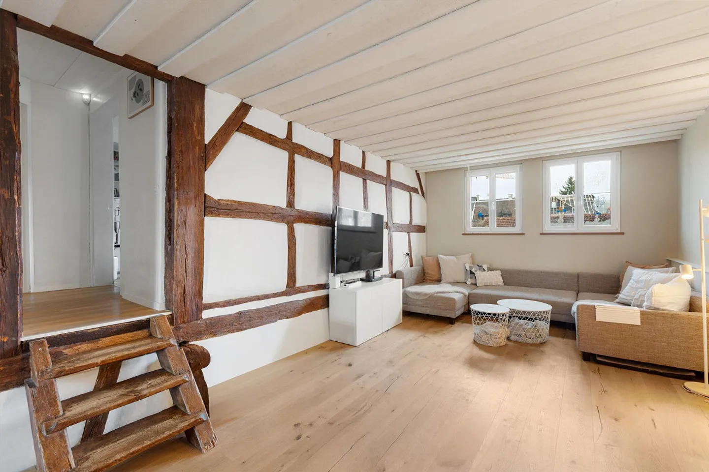 Charmantes Familienhaus mit Pool - Foto 7 von 13