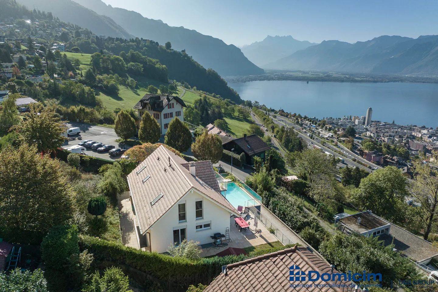 Villa moderne avec piscine et vue - Photo 3 sur 21