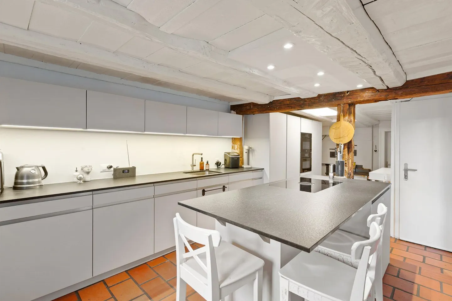 Charmantes Familienhaus mit Pool - Foto 8 von 13