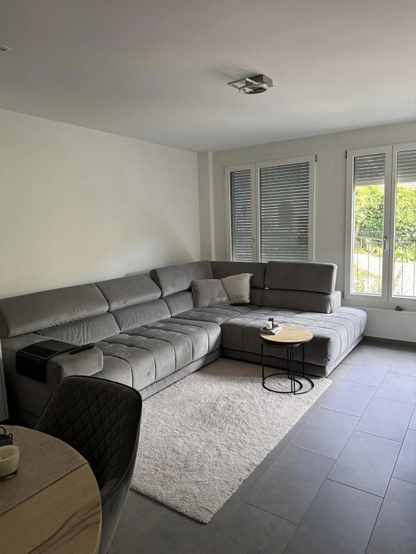 Moderno appartamento di 2 stanze in una posizione soleggiata e tranquilla nel centro del villaggio di Pratteln - Foto 2 di 4