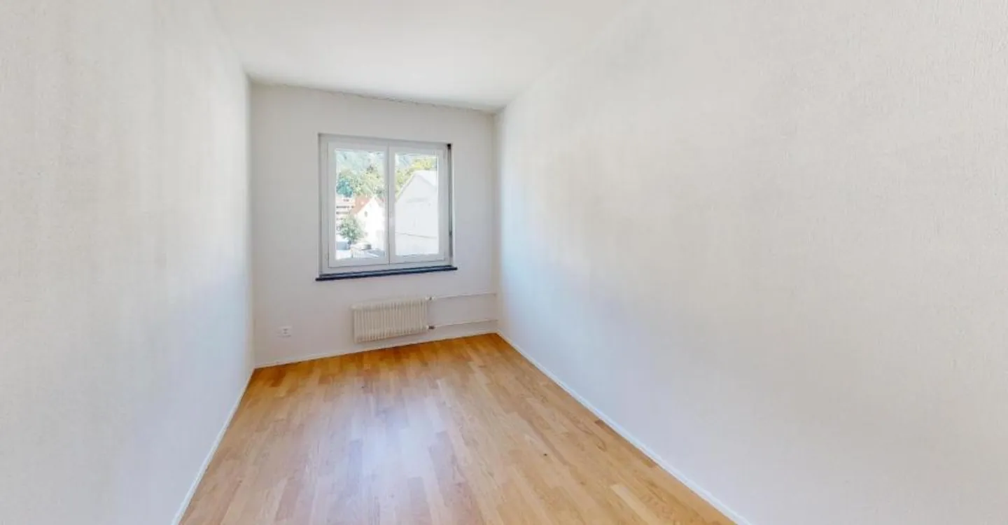 Spacious Apartment in the Center of Chur - Photo 4 of 8
